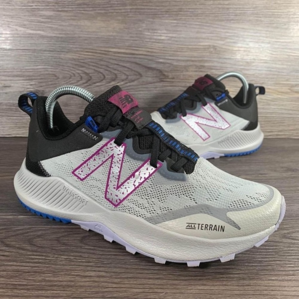 NWOT New Balance trail nitrel running